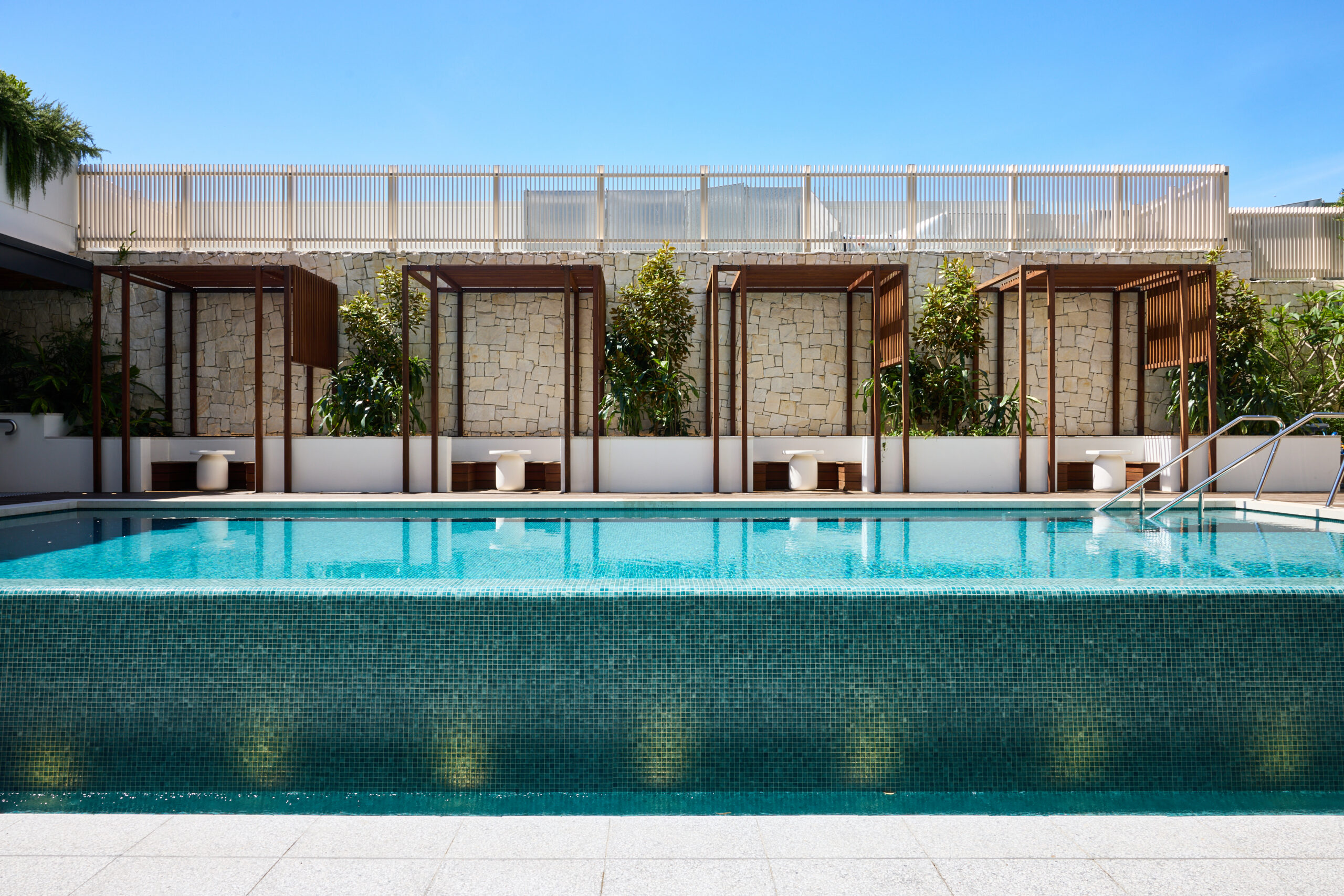 Solaire Pool
