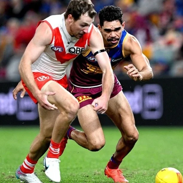 This SATURDAY is the ultimate face-off between @sydneyswans and @brisbanelions at the @mcg. They are competing in the @afl Grand Final where we’ll find out which team will reign supreme! 🏉🎉 

It’s been almost a decade since either team has scored the top spot, so this high-stakes match will provide the perfect weekend entertainment.

Join us upstairs in the Sports Arena at Cabra-Vale Diggers from 2:30PM to show support for your favourite
team this weekend! 👏⚡️

Book a table: Link in bio! 👈
.
.
.
.
#cabramatta #yourlocalclub #yourlocalclubnsw #canleyvale #sportsarena #cabravalediggers #cabravalediggersclub #aflgrandfinal #bloods #brisbanelions