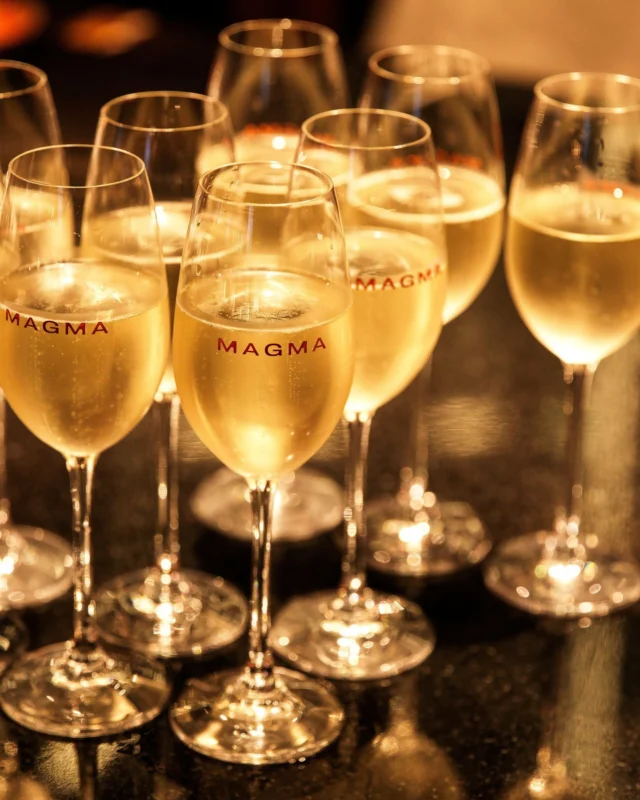 Champagne on ice, oysters from the shell, caviar by the spoon, and world-class food.

Book your table now.

#magma #danykaram #cabravale