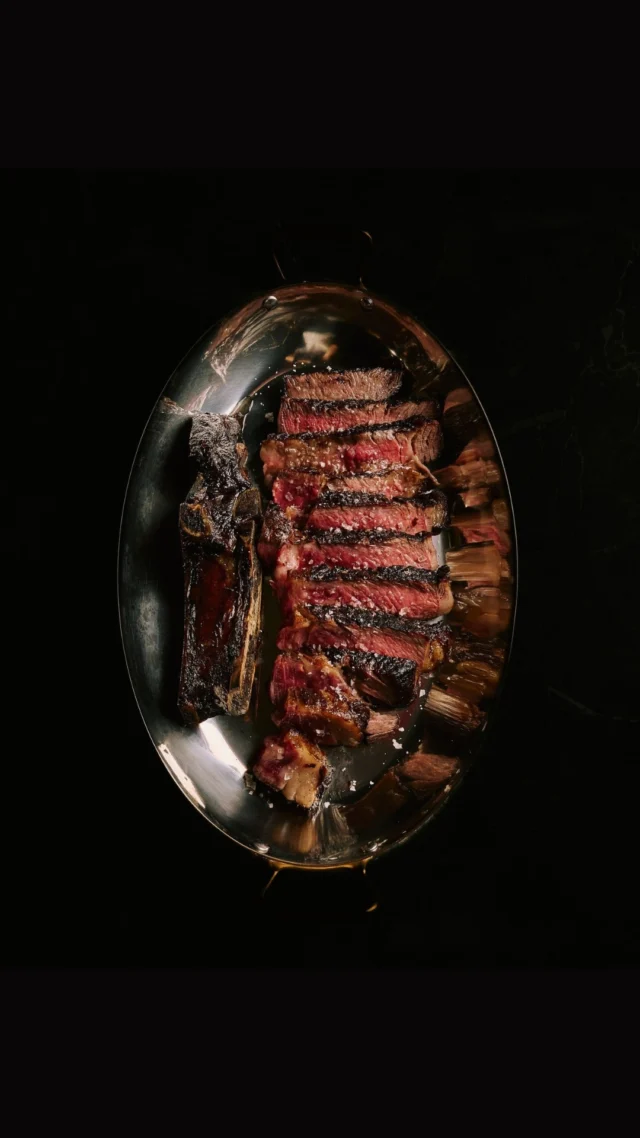 Celebrate Christmas and New Year's Eve at Magma. The same fire-driven excellence. The same respect for craft. Elevated with curated festive additions. À la carte. Reserve your table.

#magma #danykaram #cabravale