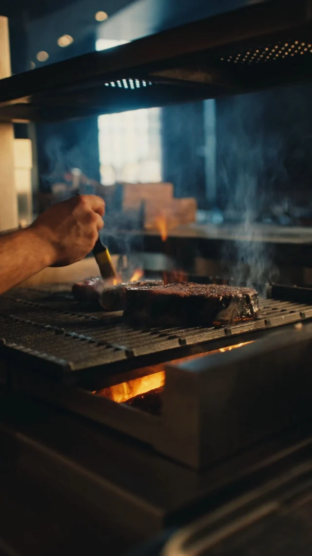 Open flame cooking.

Magma by Dany Karam.

#magma #danykaram #cabravale